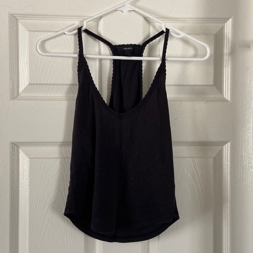 Forever 21 Cropped Scallop Racerback Tank Size M